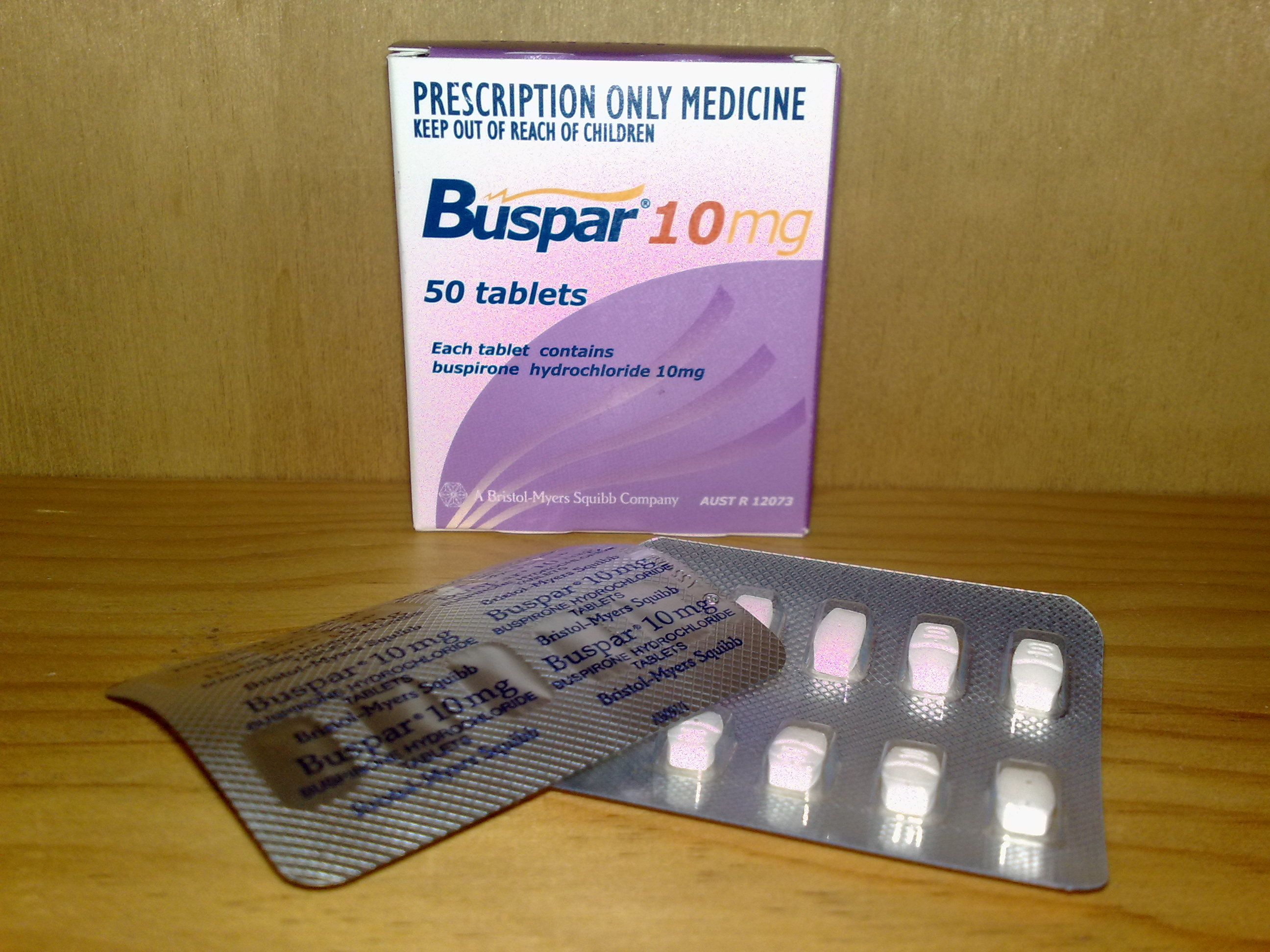 Prescribed medicine. Buspar. Буспирон гидрохлорид. Буспирон фото таблеток. Буспирона гидрохлорид таблетки.