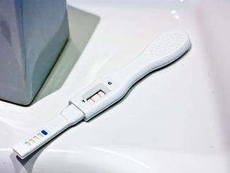 Similar Questions If you have stocked home pregnancy test kits in your home, then you would have wondered, ‘Does a pregnancy test expire?’ A home pregnancy test is a very important thing in a woman’s life once she makes the choice of becoming a mom.